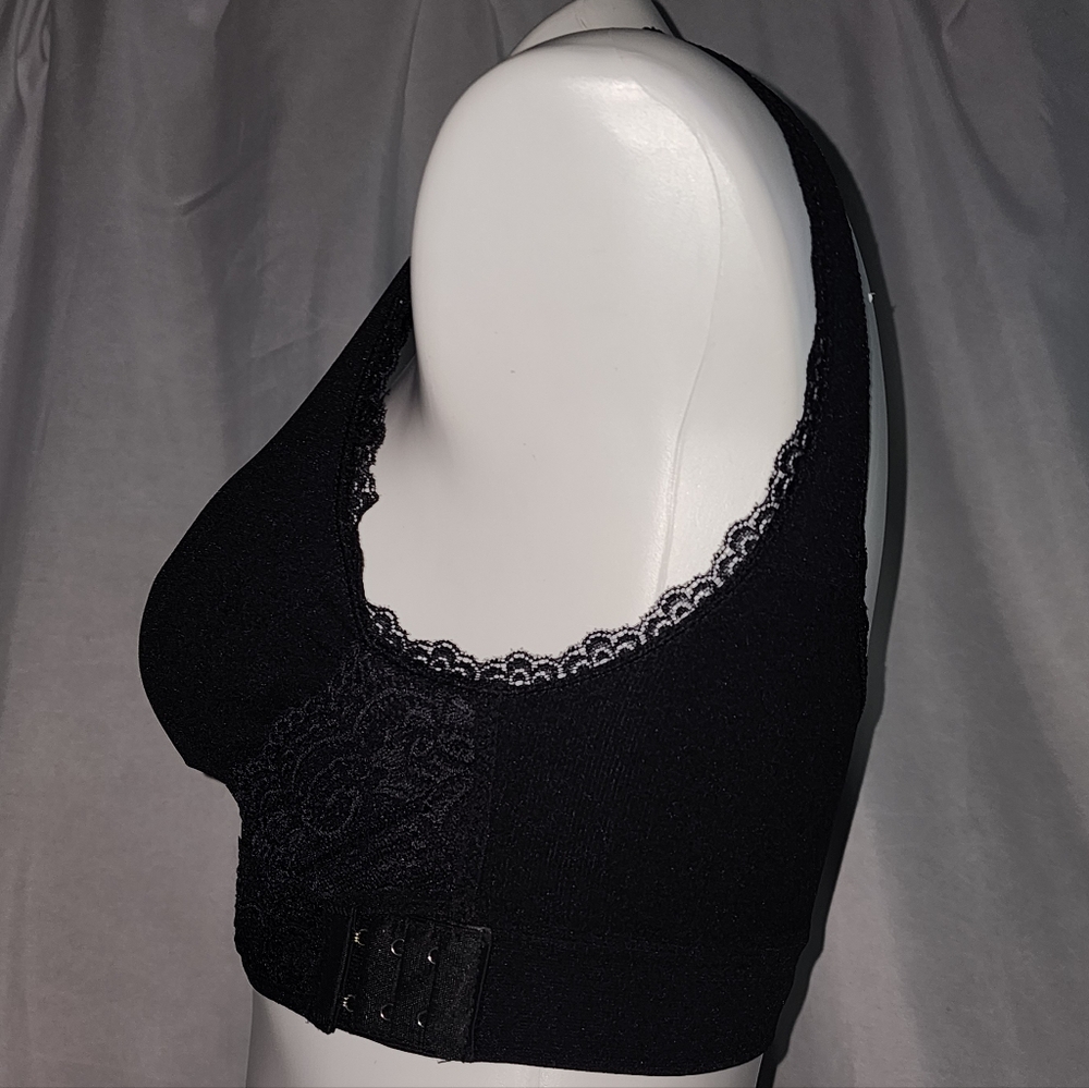 BNWT Black Lace Trim, Soft Support Bralette with Removable Pads, OS Fits Most - Picture 10 of 15